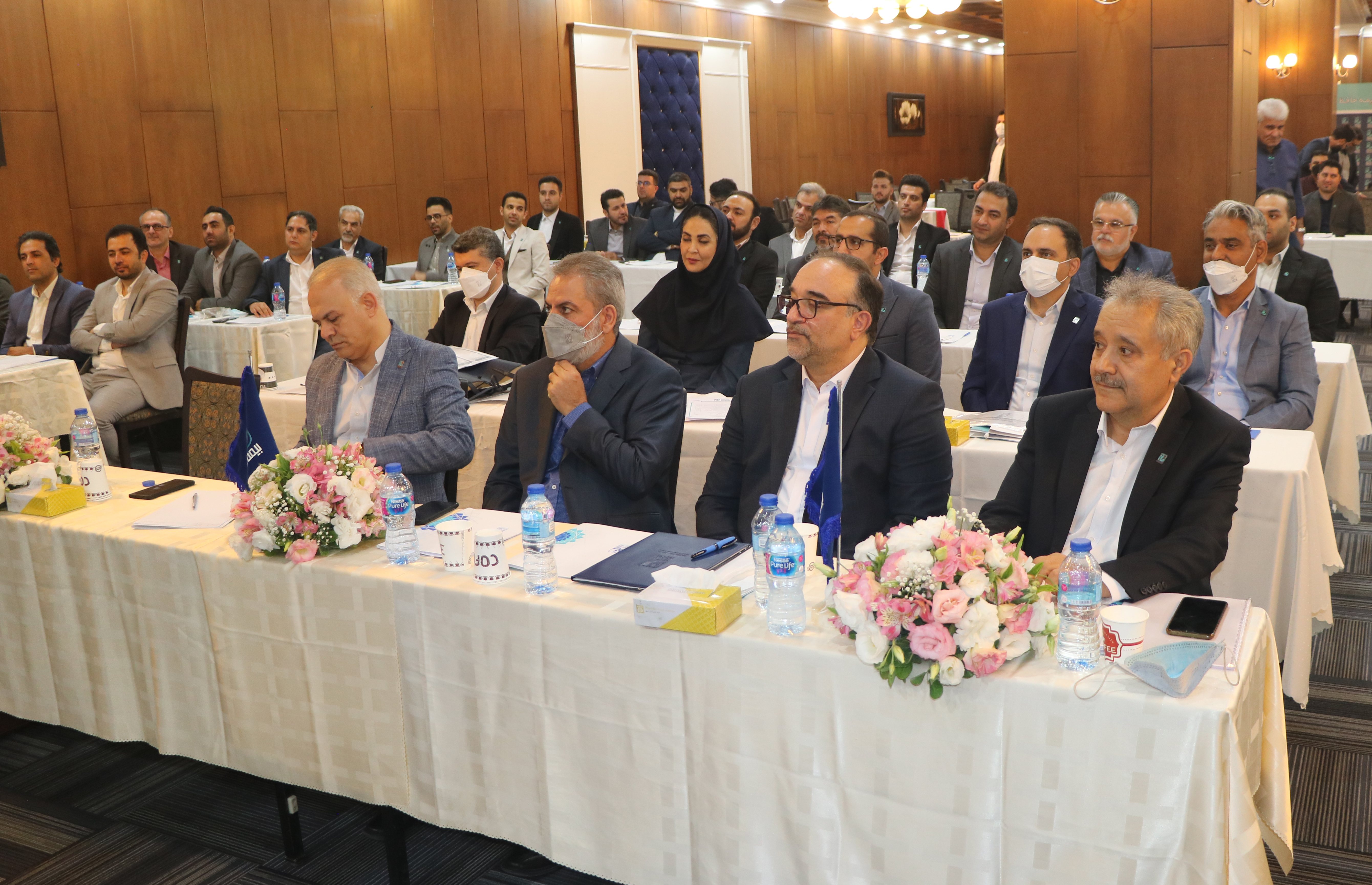 همایش سالگرد تاسیس شرکت بیمه حافظ با حضور رئیس هیئت مدیره، مدیرعامل، معاونان و مدیران شعب سراسر کشور برگزار شد.